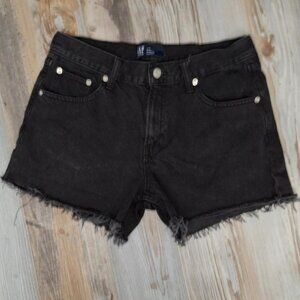 Women's Gap Denim Stride Short Black Demin Cut Offs Size 4/27
